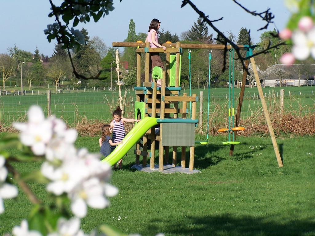 Les Roulottes De La Risle Villa Calleville Szoba fotó